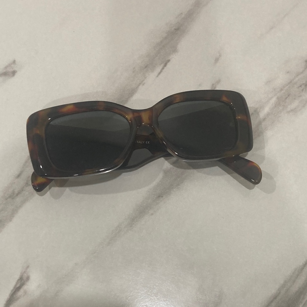 Tortoiseshell Rectangular Women's Sunglasses - Brown